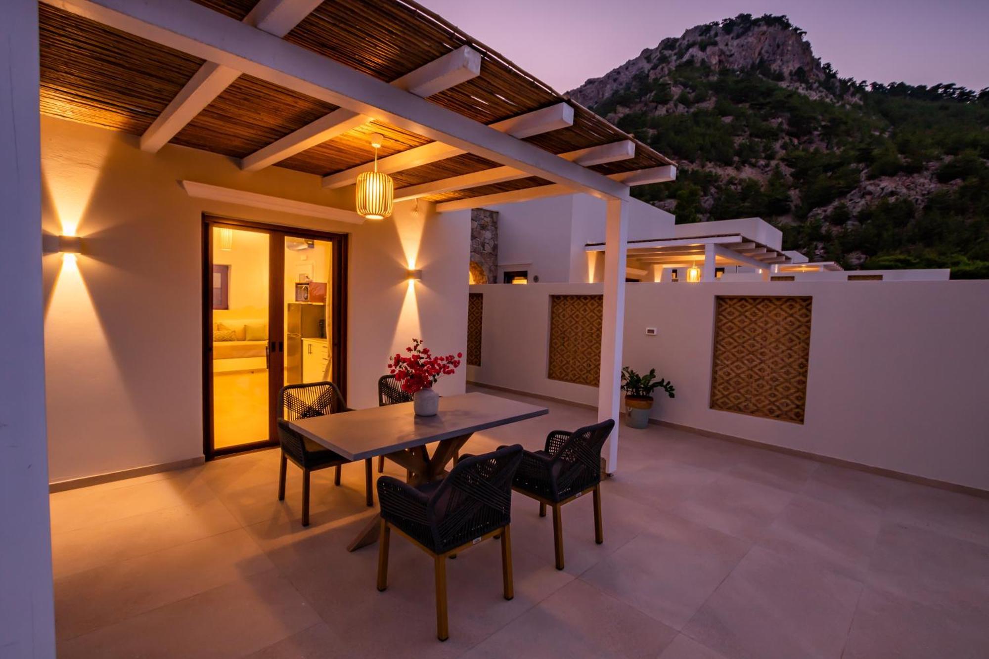 Mertelia Luxury Villas Kyra Panagia Екстериор снимка